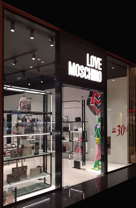 love moschino shop